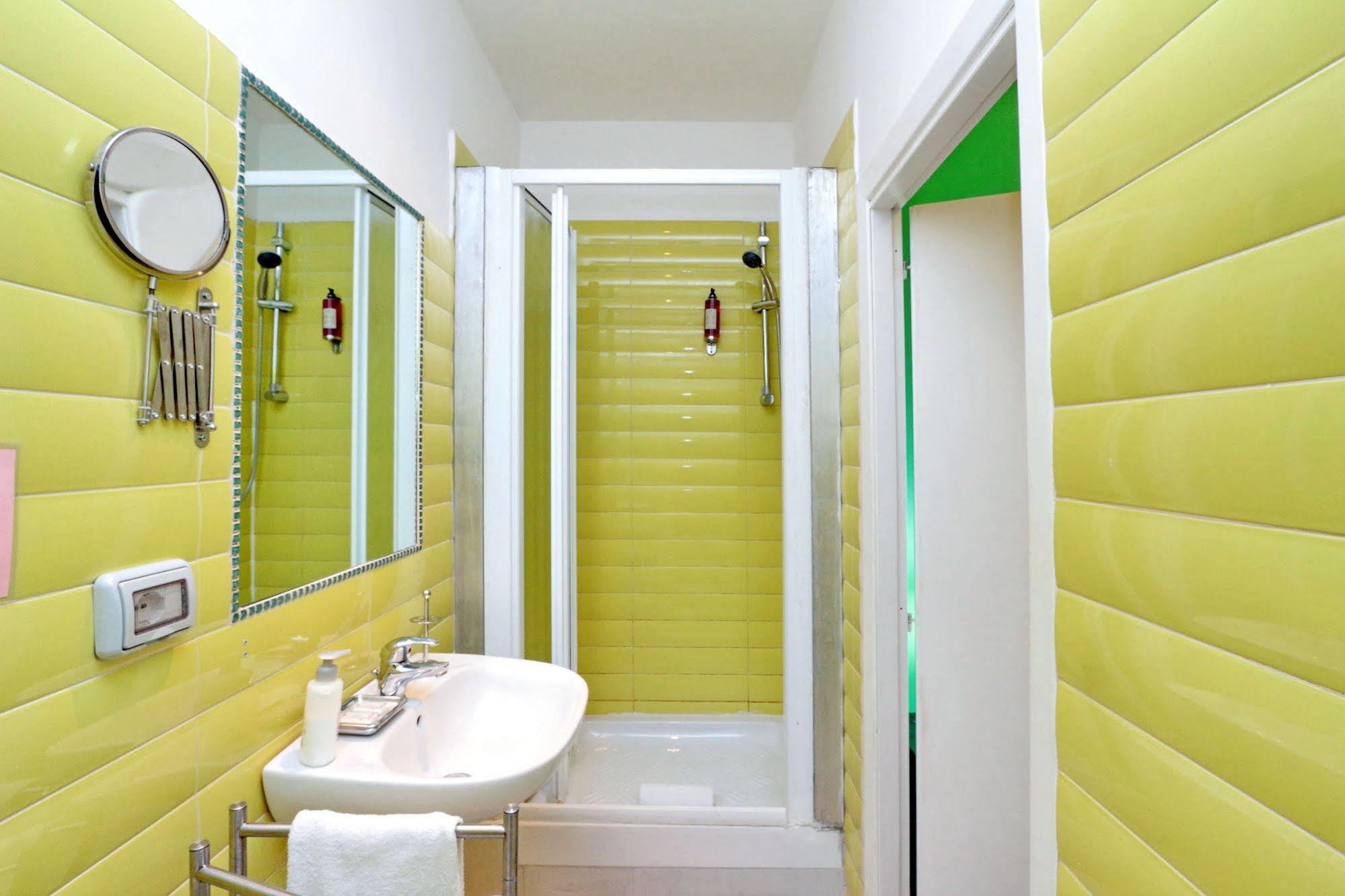 Lucky Domus Rooms โรม ภายนอก รูปภาพ