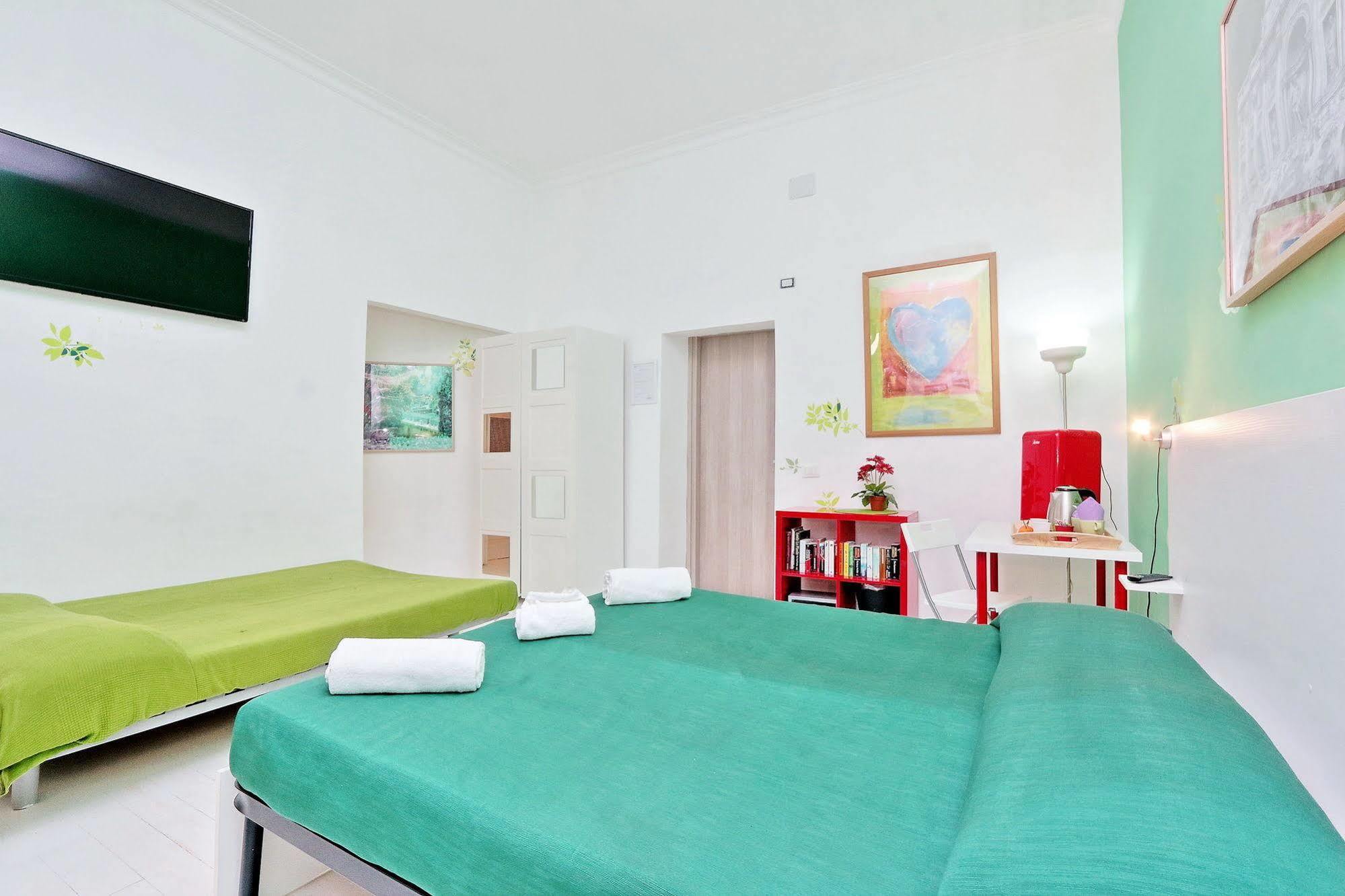 Lucky Domus Rooms โรม ภายนอก รูปภาพ