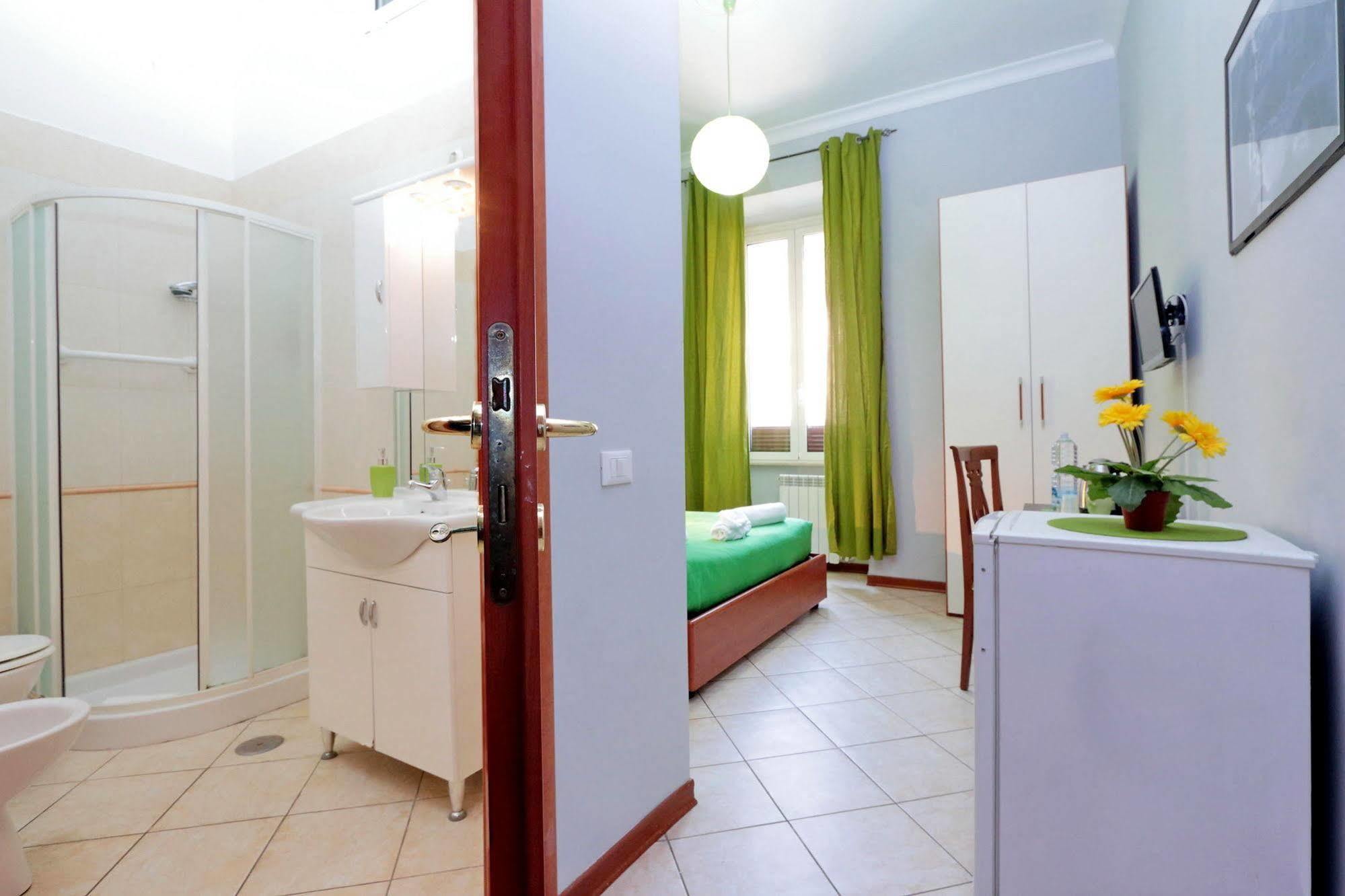 Lucky Domus Rooms โรม ภายนอก รูปภาพ